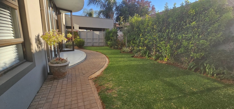 7 Bedroom Property for Sale in Melodie North West